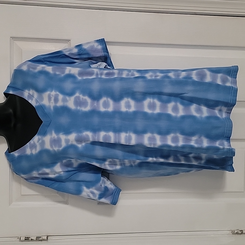 Blue and white Tye Dye v neck